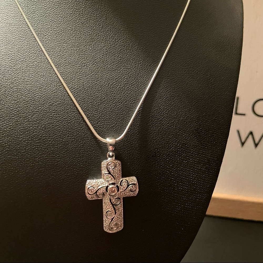 Affinity Diamond Sterling Silver 1/10 ctw Champagne and Diamond Cross Necklace